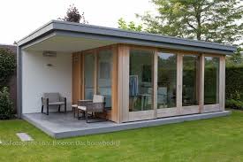 Pin Von Bryan Laurent Chatagny Auf Backyard Patio Ideas Gartenhaus Modern Haus Modernes Poolhaus