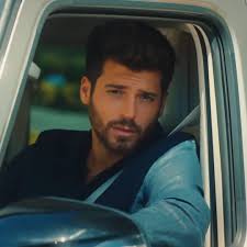 Bir dizi hayranı ise , kırk yıl düşünsem böyle bir senaryo aklıma gelmezdi diyerek bay yanlış dizisini eleştirdi. 329 Me Gusta 9 Comentarios Bay Yanlis Bayyanlis Foxtv En Instagram Canyaman Bayyanlis Ozguratasoy Fo Bay Yanlis Can Yaman Book Boyfriends Can Demet