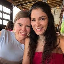 Hillary Mcmanus's Instagram, Twitter & Facebook