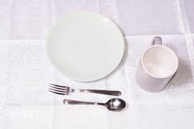 Do you know how to set a table properly? How To Arrange A Place Setting For A Formal Dinner 10 Steps