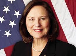 Nebraska GOP Sen. Fischer launches campaign for third term