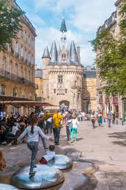 Porte Cailhau In Bordeaux France In 2020 Visit Bordeaux Day Trip From Paris Visit France