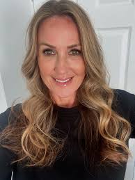 Dawn Callery's Instagram, Twitter & Facebook