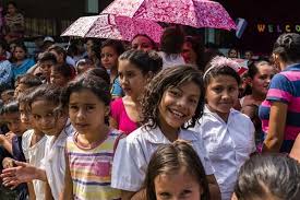 Here are some pictures of people in honduras, local villages, towns, traffic, transportation systems, agriculture, and the beaches. 5uqfov8epqzam