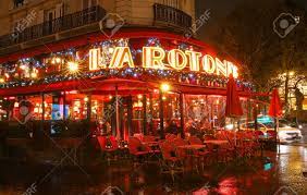 La rotonda in mattinata reservieren. Das Beruhmte Cafe La Rotonde Verziert Fur Weihnachten Nachts Paris Frankreich Lizenzfreie Fotos Bilder Und Stock Fotografie Image 93036954
