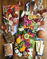Tonight We Re Gonna Party Like It S 1916 The Year Our Pals Thermadorhome Were Born So This Year It S Their 100t Idee Aperitif Plateau De Crudite Apero Sympa