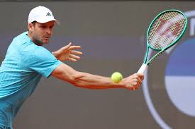 Hurkacz zrobi kolejny krok w Roland Garros? Teraz czas na pojedynek z Tiafoe [NA ŻYWO]