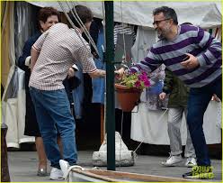 According to our records, she has no children. Louis Tomlinson Eleanor Calder Look So In Love In Italy Photo 1239028 Eleanor Calder Louis Tomlinson Pictures Just Jared Jr