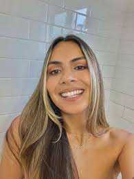 2 Nail Tables for Rent