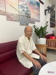 Cụ ông 96 tuổi sống trong viện dưỡng lão: Tự nấu ăn, đặt đồ online