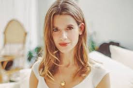 Juan ingaramo, uno de los artistas en ascenso del actual pop argentino, estrena su nuevo sencillo y video, titulado «romeo y violeta». La Insolita Confesion De Violeta Urtizberea A Mi Novio Le Digo Nacha Guevara La Nacion