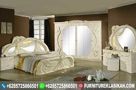 Set Kamar Tidur Duco Ukir Jepara Set Tempat Tidur Modern Mewah Terbaru Interior Decoration Bedroom Master Bedroom Decor Romantic Full Size Bedroom Furniture