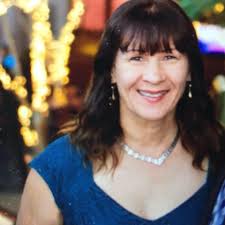 Hiking trail at Chestnut Ridge Park