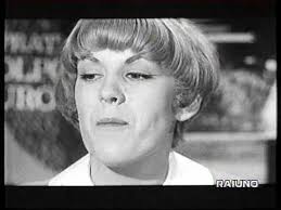Caterina caselli (born april 10, 1946 in sassuolo) is an italian music producer and former singer and actress. Nessuno Mi Puo Giudicare Paroles Caterina Caselli