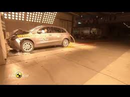 La Mercedes Classe B Obtient Cinq Etoiles Aux Crash Tests Euro Ncap Youtube