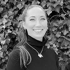 Alyssa Hinkle's Instagram, Twitter & Facebook