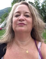 About — Laura Hinton SingingSirens.com