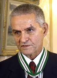 Lance Finch's Instagram, Twitter & Facebook