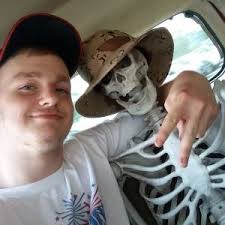 Eric Geisel's Instagram, Twitter & Facebook