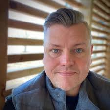 Jason Holcomb's Instagram, Twitter & Facebook