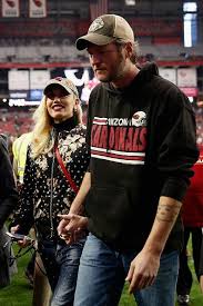 Gwen Stefani Blake Shelton Score Love Match From Football To Pregnant Hint Miranda Lambert Gwen Stefani And Blake Blake Shelton Blake Shelton Gwen Stefani