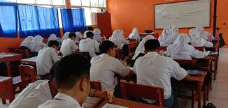 Karena tentunya sudah lolos kualifikasi dan uji kompetensi. Karya Ilmiah World Languages Quiz Quizizz