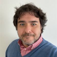 Beyond excited to share OIWC's announcement that Burton's Lesley Betts has  been awarded the First Ascent Award. This Award recognizes a woman who  demonstrates strong potential for leadership. A…