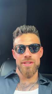 I guess.. hello darlin?🎄 #fypシ゚viralシfypシ゚ #fypシ