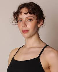 Iris Jewell's Instagram, Twitter & Facebook