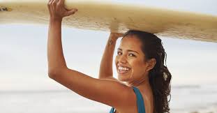 What kind of haircut does a surfer have? Wasserfestes Make Up Surfer Look Wie Aus Kalifornien Ybpn