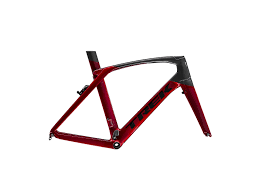 Cuivre 60%, epoxyde 30%, metal. Madone Trek Bikes