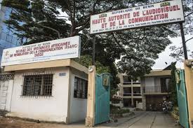 La société actuelle est indifférente surtout dans les villes où les gens ne se connaissent pas. Benin Regulator Orders Unauthorized Media Outlets To Close Rsf