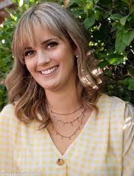 Lauren Randall's Instagram, Twitter & Facebook