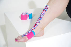 To start doing something : Selbst Fuss Tapen Just Tape It Fuss Tapen Fusse Kinesiologie Tapen