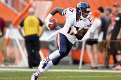 Alshon jeffery (born february 14, 1990) is an american football wide receiver for the chicago bears of the national football league (nfl). Report Colts Making A Strong Push To Sign Alshon Jeffery
