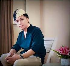 Sau khi nhóm m4u tan rã, minh vương trở thành ca sĩ solo, anh lấy nghệ danh minh vương m4u để hoạt động. Unofficial Tráº§n TrÆ°Æ¡ng Minh VÆ°Æ¡ng M4u Home Facebook