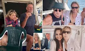 Football great and tv personality sam newman's wife has died suddenly at their docklands home in melbourne aged 50. Jckir5eywwd8fm