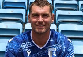 Gillingham sign former Wolves, Leeds, Burnley, and Stoke City striker Sam  Vokes
