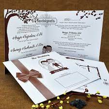 Pin Oleh Daniele Ribeiro Di Desain Undangan Pernikahan Kartu Undangan Pernikahan Pernikahan