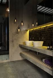 Schwarz Badezimmer Farbe Chic Raum Mit Waschtisch Armaturen Spiegelschrank Arbeitsplatte Vorhange Industriedesign Badezimmer Bad Styling Industrie Badezimmer