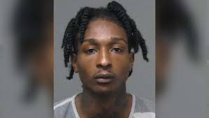 Police find drugs, cash, guns after car crashes into Springfield home