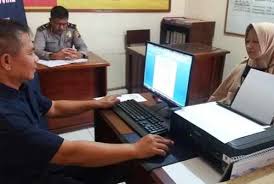 Hal ini wajib jika kartunya tidak ikut hilang. Cara Mengurus Surat Keterangan Hilang Di Kepolisian