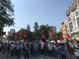 Перший прапор був введений династією хотакі, коли він прийшов до влади в регіоні. Alex Riabchyn On Twitter Veterani Afganistanu Perekrili Grushevskogo Visuvayuchi Do Vladi Socialni Vimogi