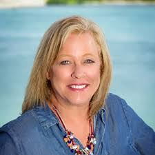 Dana Wetzel's Instagram, Twitter & Facebook