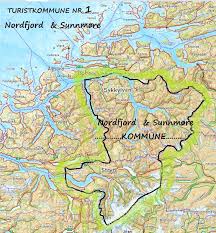 Distriktet femner om eit område på 15 099 kvadratkilometer med 266 274 innbyggarar fordelt på 36 kommunar. Husker Vi Nordfjord Sunnmore Sykkylven Velforening Facebook