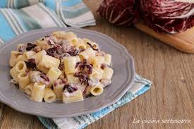 Pasta Cremosa Radicchio E Salsiccia Senza Panna