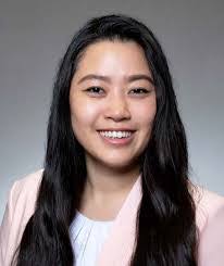 Elizabeth Ching's Instagram, Twitter & Facebook