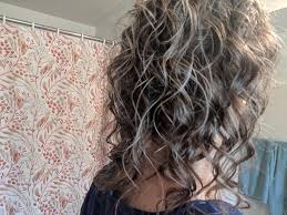 Most people with fine hair need to shampoo every day, but more importantly, you need to know how to wash those with the goldilocks of hair types — not too thin, not too thick — can get. My Curly Hair Always Have To Pull Up The Sides Because They Are Thin And Fine You Can See My Wavy Annoying Gray Hairs Too Lol Work In Progress Curlygirl