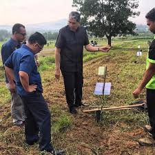 Diploma kemahiran malaysia adalah kursus yang telah dijalankan oleh kementerian pertanian dan industri asas tani.latihan ini dijalankan di kolej pertanian malaysia kampus bukit tangga dan jalan. Blkp Bahagian Latihan Kemahiran Pertanian Dato Ksu Moa Dan Pengarah Blkp Menanam Durian Musang King Di Kolej Pertanian Malaysia Bukit Tangga Kedah Jom Belajar Kemahiran Pertanian Percuma 14pusatlatihan 9bidangditawarkan Kemahiranpertanian