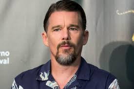 Ethan green hawke was born on november 6, 1970 in austin, texas, to leslie carole (green), a charity worker, and james steven hawke, an insurance actuary. Tageblatt Lu Ethan Hawke Wird 50 Lieber Herzensprojekte Als Hollywood